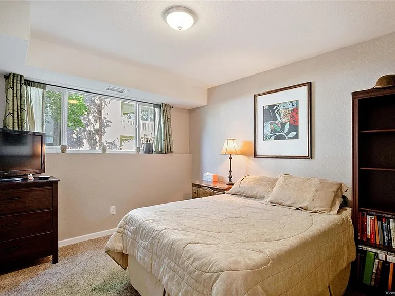 600 Manhattan Dr #C2 — Photo 11