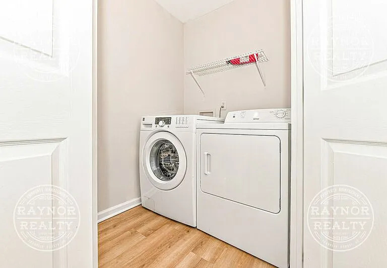 2102 W Knox St #B — Photo 4