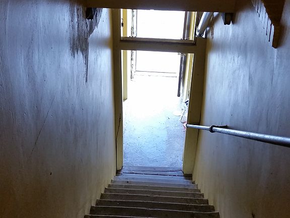 5th image of 141 Lincoln Avenue Ext