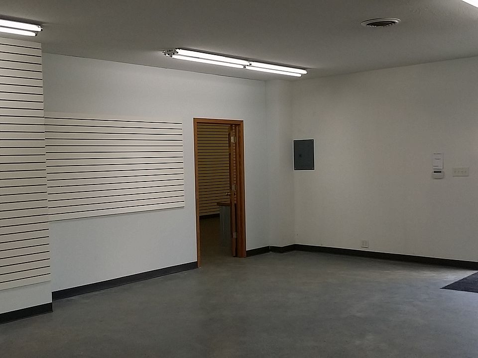 2nd image of 102 S 1st Ave