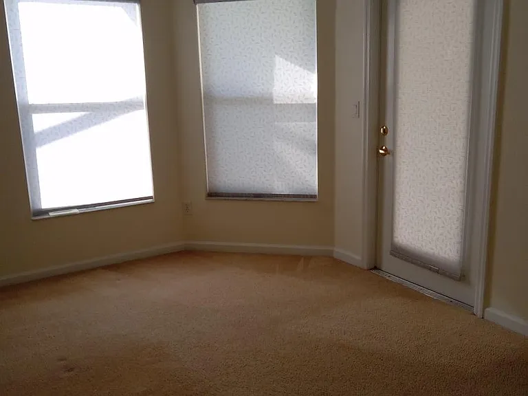 15309 Markham Dr — Photo 18