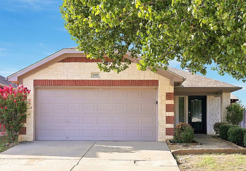 1st image of 10921 Emerald Park Ln