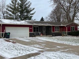 1801 Coolidge Dr, Ames, IA 50010
