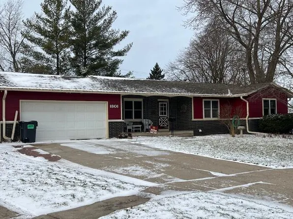 1801 Coolidge Dr, Ames, IA 50010