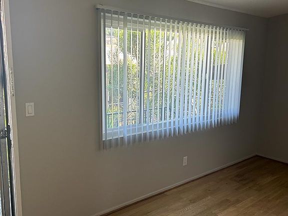 5th image of 3007 Rowena Ave APT 9