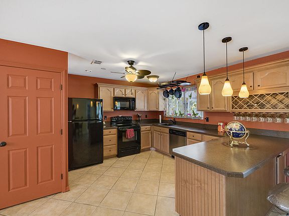 5th image of 1318 SE Vestridge Lane