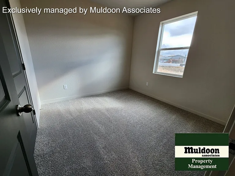 896 S Harmony Dr — Photo 5