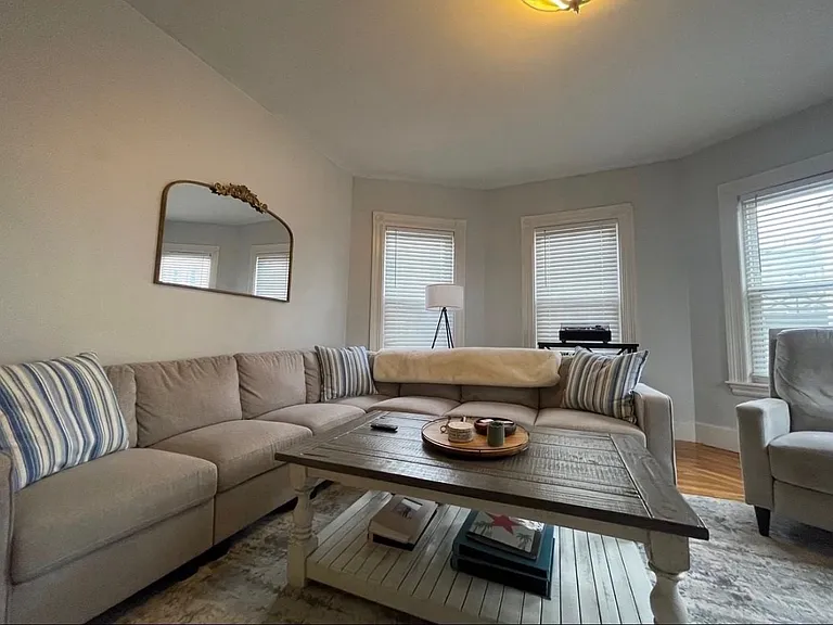 11 Monks St #1 — Photo 2