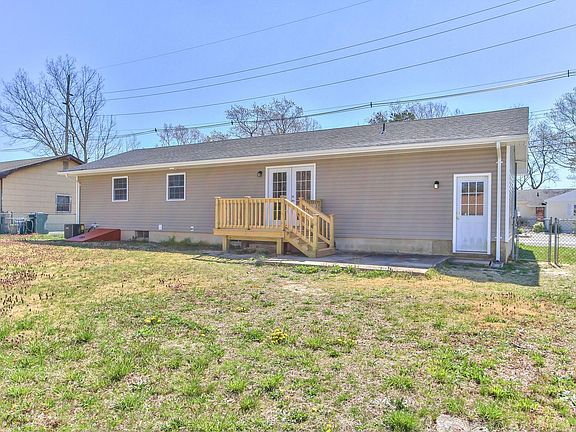 2nd image of 224 Mizzen Ave