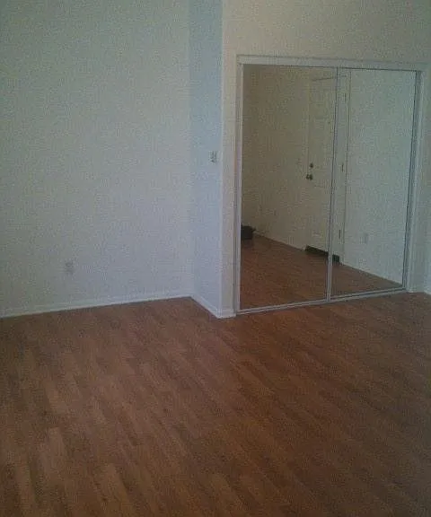 595 W 8th St — Photo 2