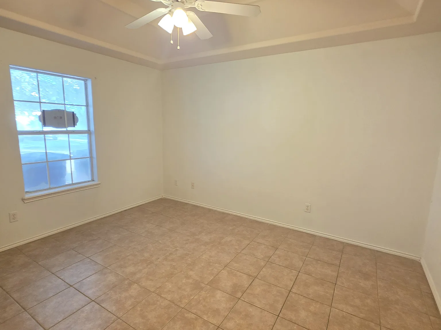 2 bed, 964 sqft, $900 — Photo 4