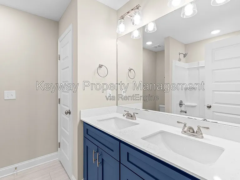 3199 Venetian Dr — Photo 16