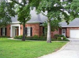 25 Savoie Dr, Mandeville, LA 70448