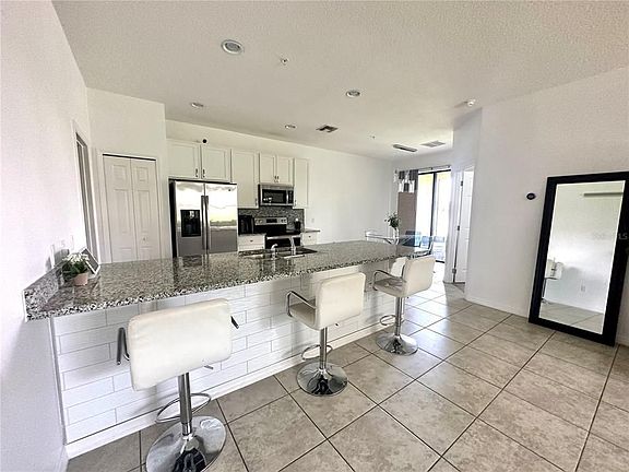 2nd image of 2303 Seven Oaks Dr