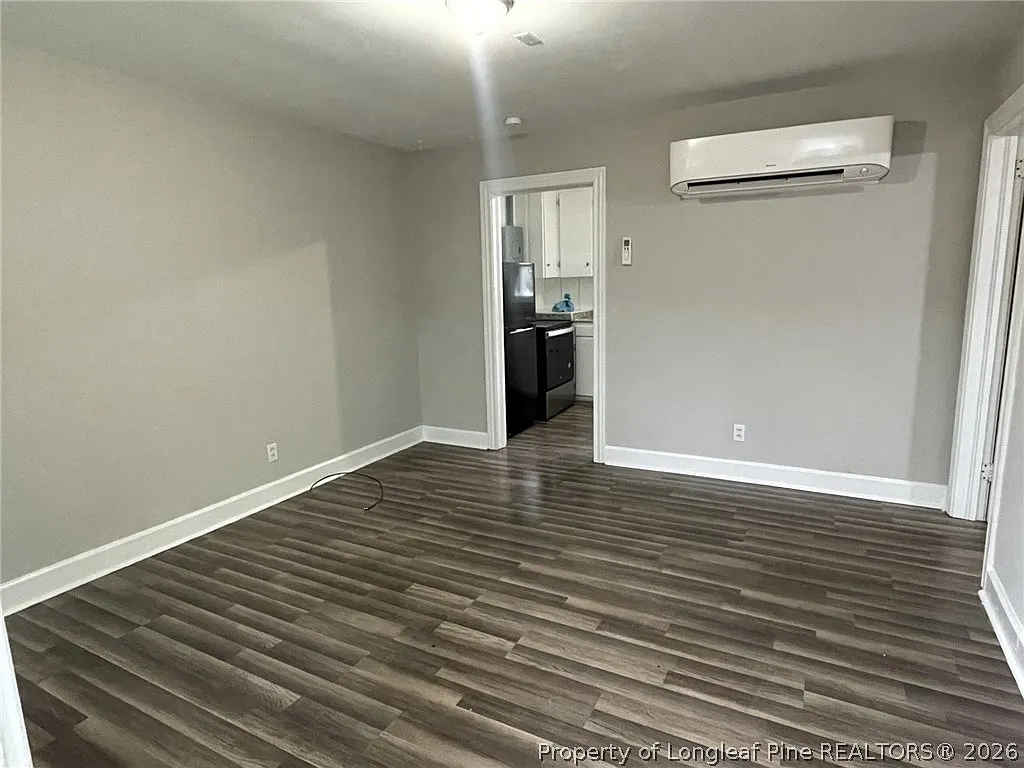 1 bed, 1.0 bath, 675 sqft, $969 — Photo 2