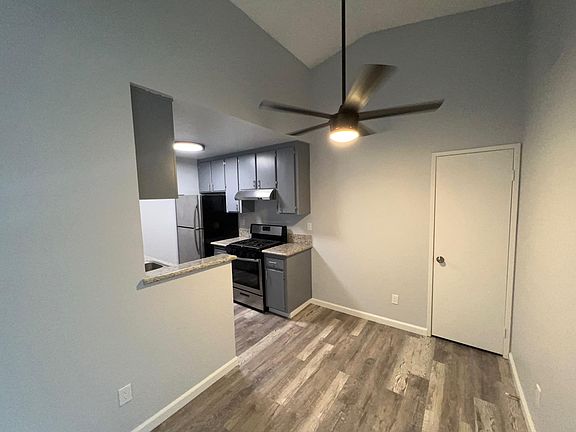 2nd image of 4235 Menlo Ave APT 5