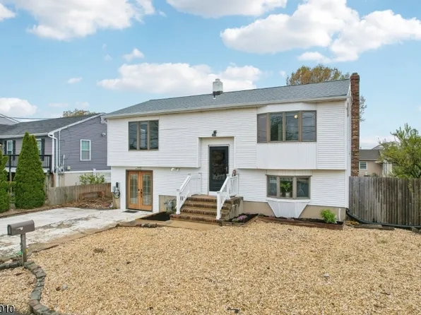 3138 Oceanic Dr, Toms River Township, NJ 08753