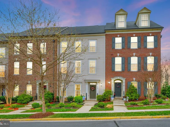 464 Coneflower Ln, Stafford, VA 22554