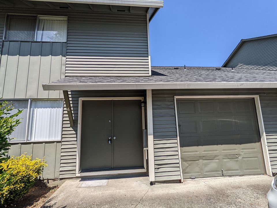 1st image of 2712 NE 86th Ave APT 4