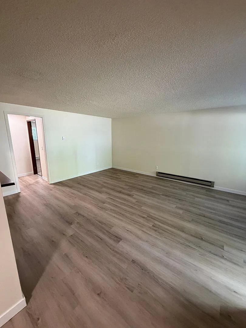 (946) 2780-C - Beautiful Updated 2-bedroom/1-bath — Photo 3