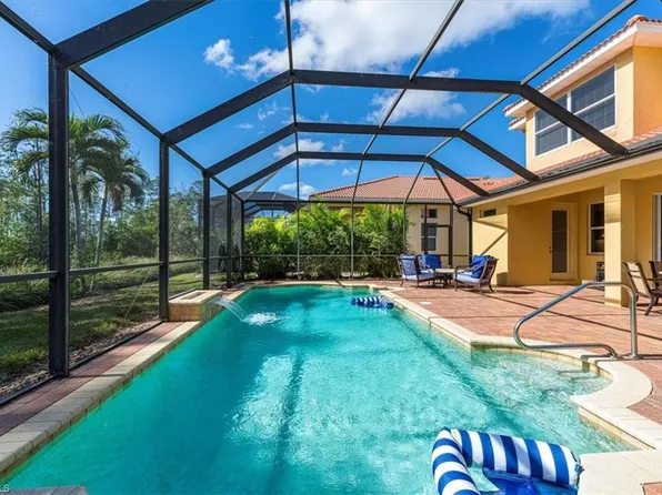7703 Martino Cir, Naples, FL 34112