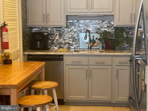 4th image of 3825 Miramonte Pl #108B