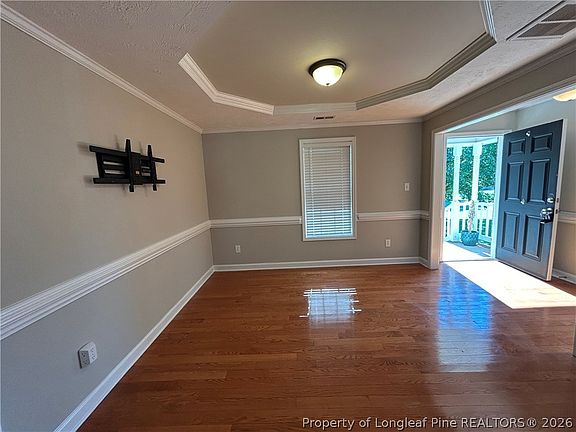 5th image of 889 Louisiana Dr