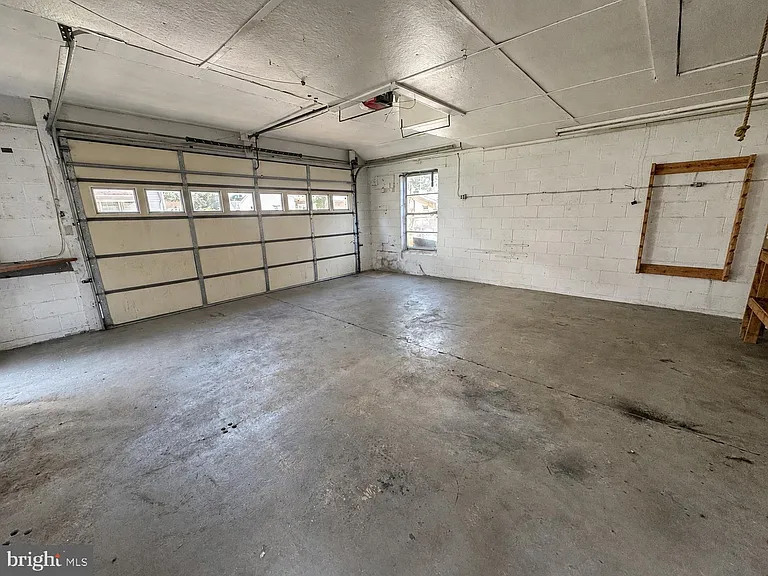 1407 Wall Ave — Photo 17