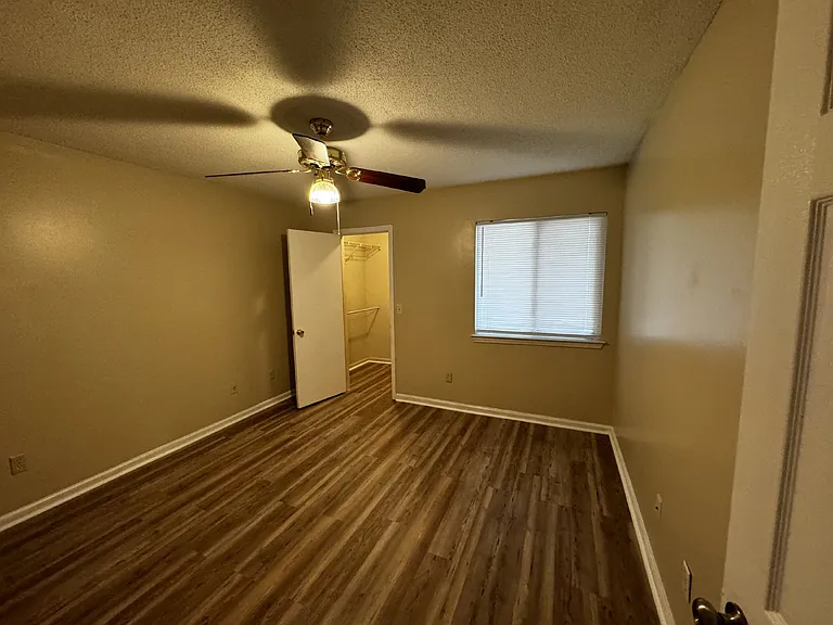 910 Brett Dr #17 — Photo 5