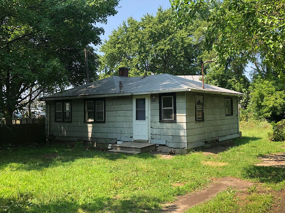 1st image of 1041 Connell Ct