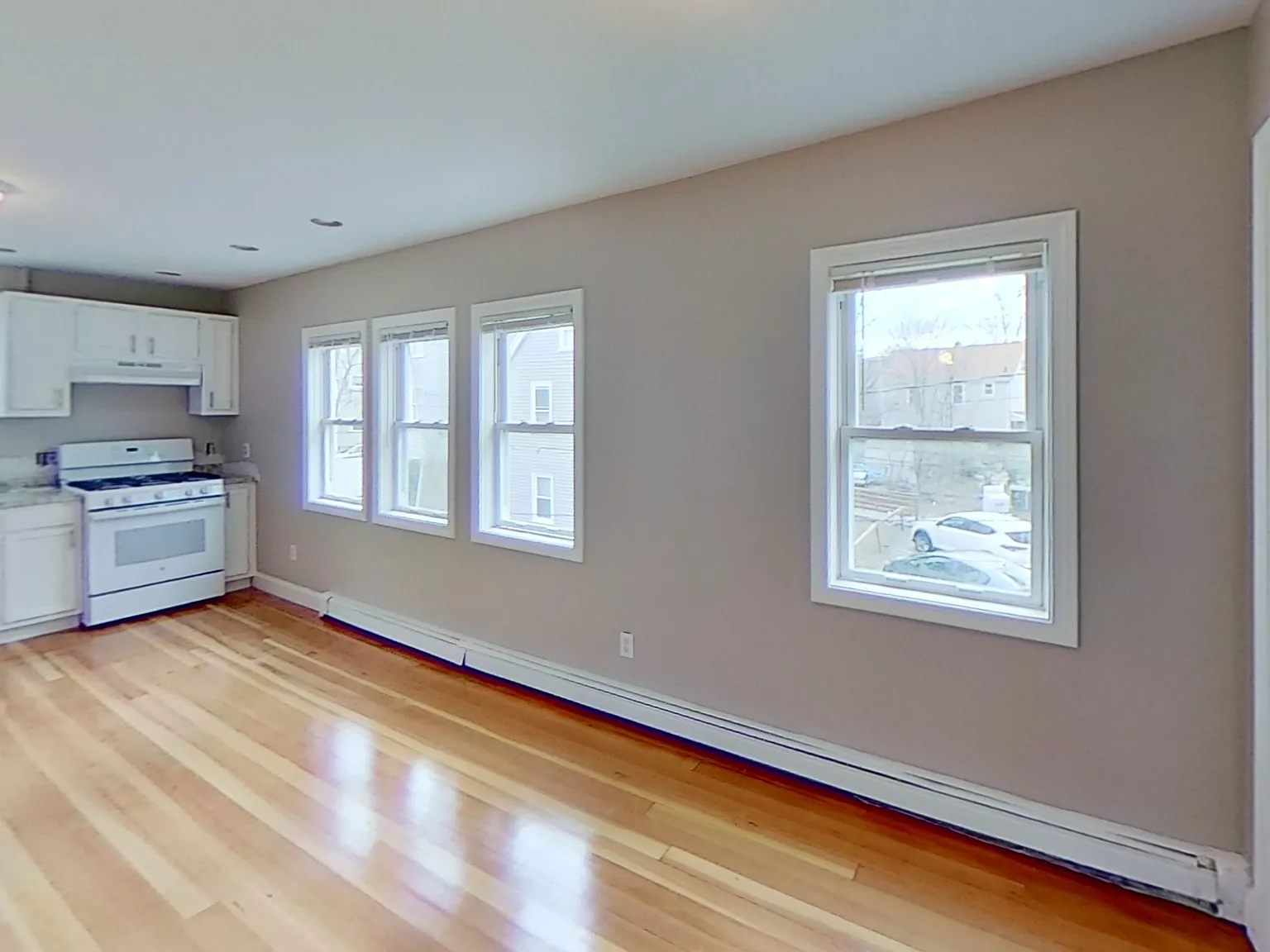 1 bed, $995 — Photo 2