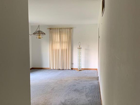 4th image of 444 Indianwood Blvd