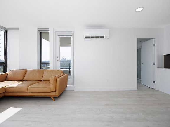 5th image of 4118 Dawson St #1006