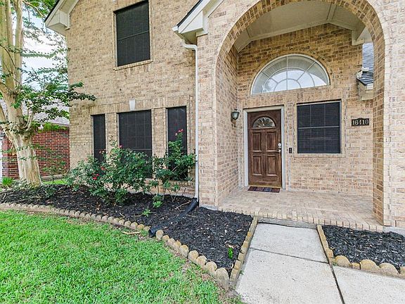 3rd image of 16410 Dawncrest Way