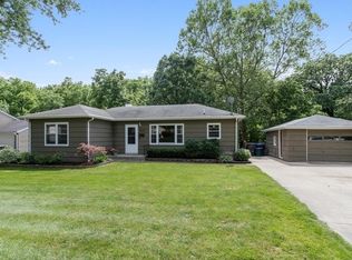 688 64th St, Des Moines, IA 50312