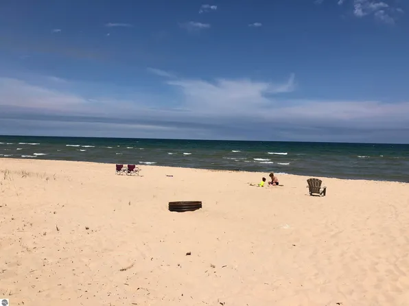 209 Water St #13, Oscoda, MI 48750