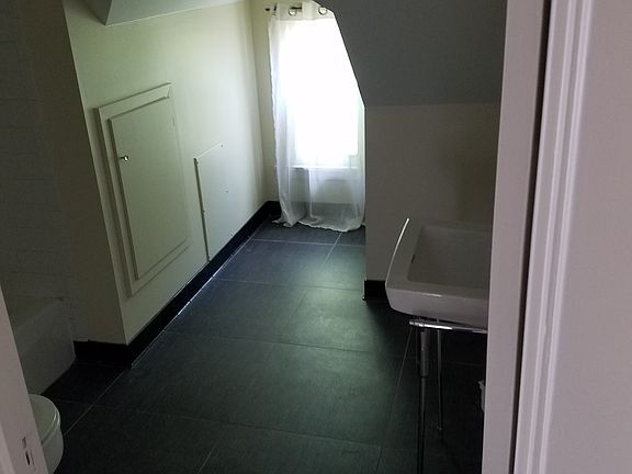 5th image of 15 Granger Pl #4