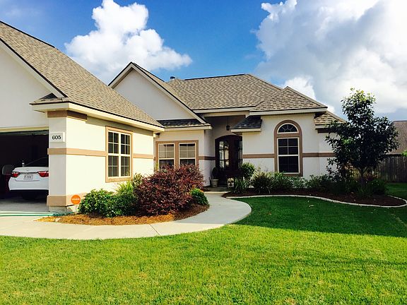 2nd image of 605 Becky Ln