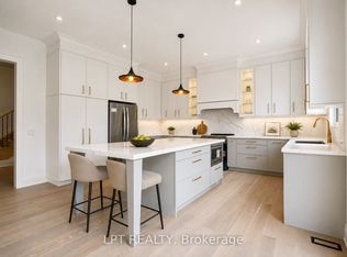 3 Richmond Park Dr, Georgina, ON L4P0H2