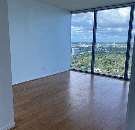5th image of 601 NE 36th St APT 3108