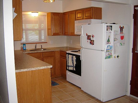 2nd image of 1034 N Conant Ave
