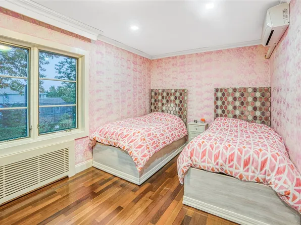 119-12 83rd Avenue image 12 of 26