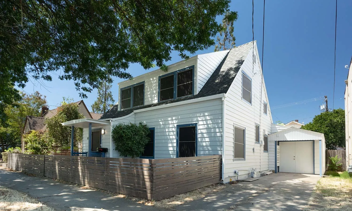 812 C St photo 1