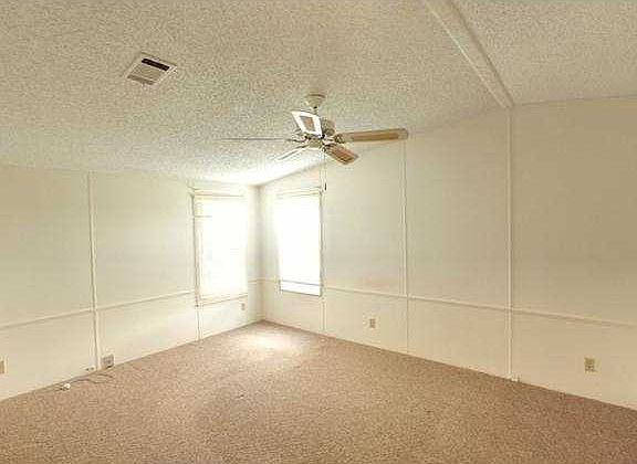 5th image of 7508 Niantic Ave