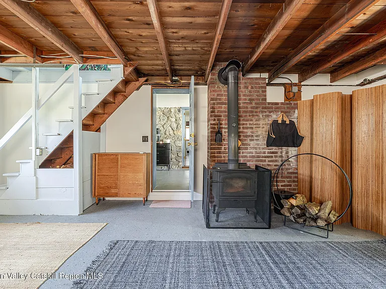 37 Harry Howard Ave — Photo 16