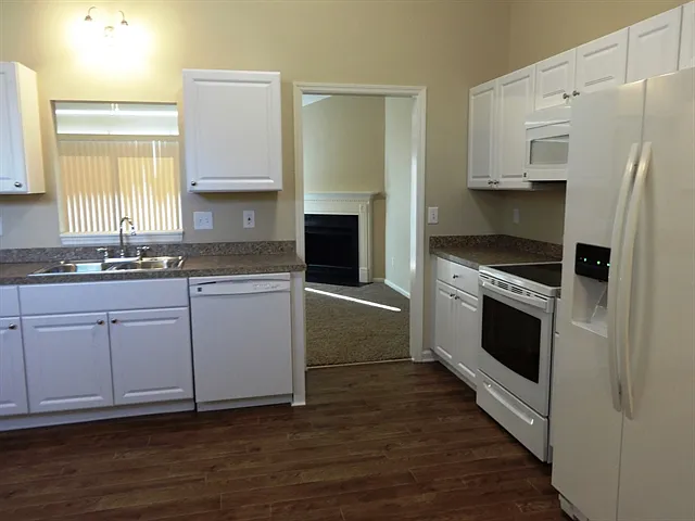 3282 Middleburry Ln — Photo 3