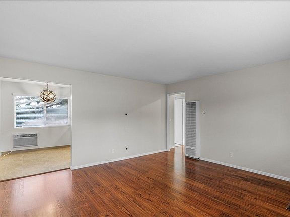4th image of 1339 Park Dr #12A