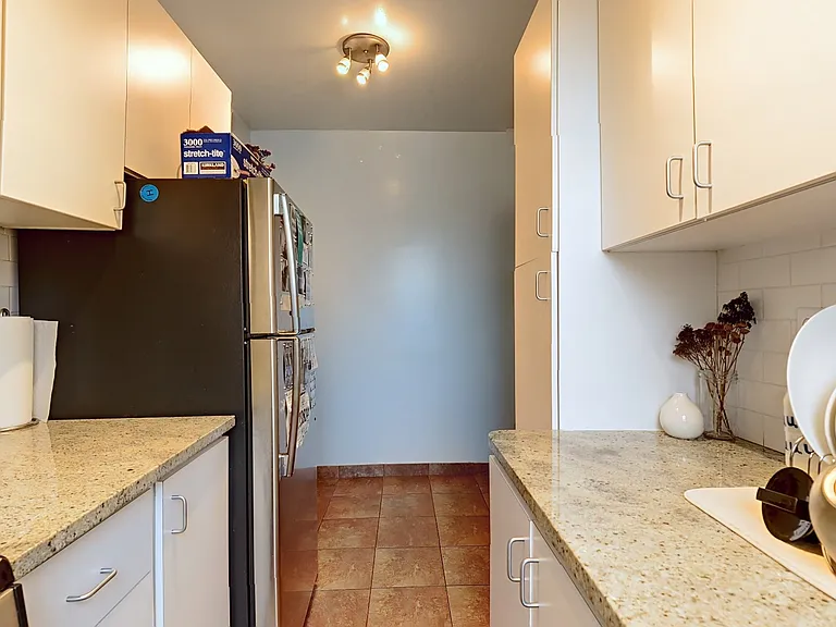 315 W 19th St #51 — Photo 10