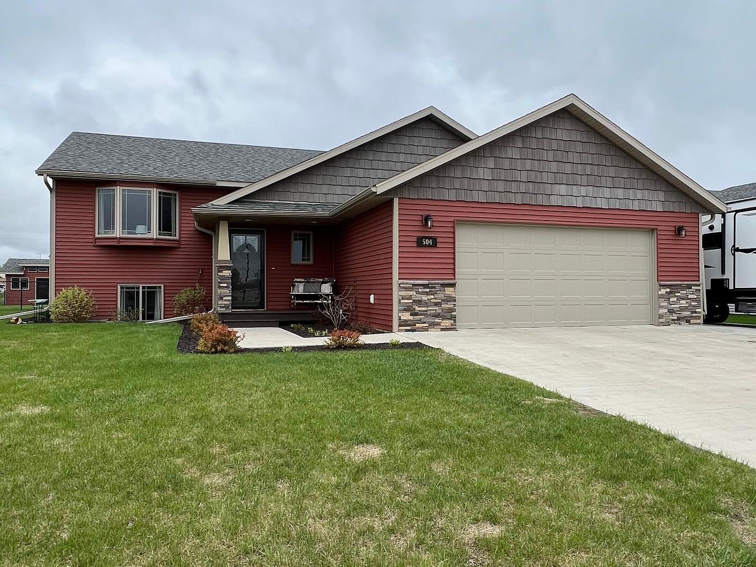 504 Knox St, Thief River Falls, MN 56701 Zillow