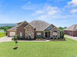 8 Abby Glen Way, Gurley, AL 35748